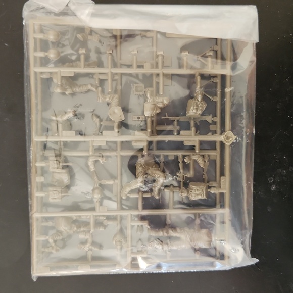 U.S. Armoured troops - Picture 2 of 4